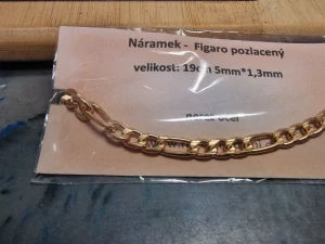 Pozlacený náramek Figaro
