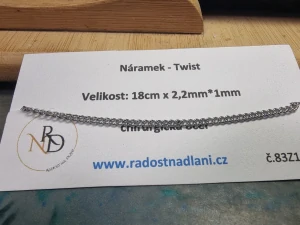 Náramek Twist